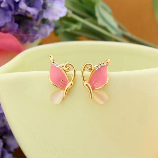 Lovely Delicate Butterfly Earrings on Luulla
